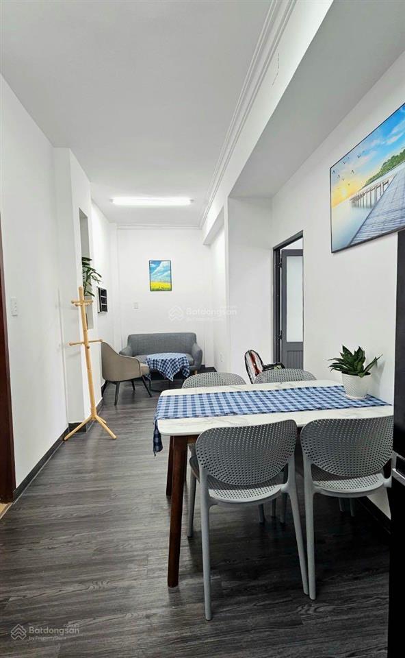 Căn hộ 2 pn ban công lớn  máy giặt riênghẻm oto ngay cầu lê văn sỹ, ramana hotel, bờ kè q3