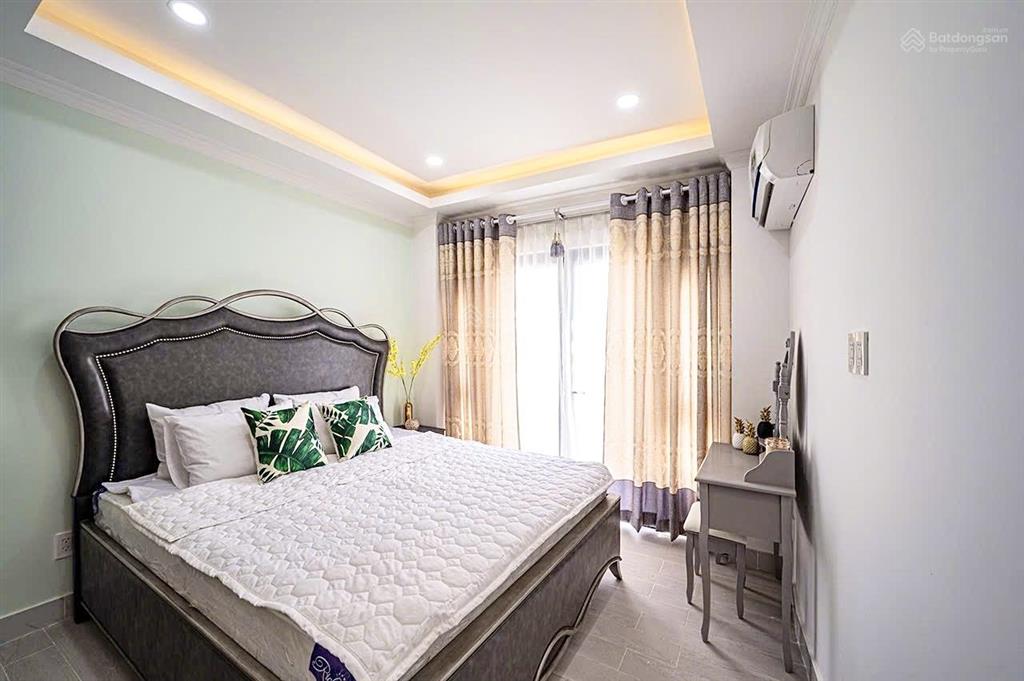 Căn hộ 1 phòng ngủ cao cấp ban công,cửa sổthang máy gần bùi viện,cầu ông lãnh, ngã 6 phù đổng q1