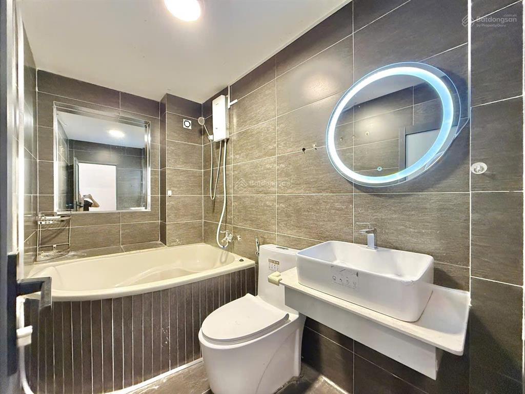 Căn hộ 2 phòng ngủban công máy giặt riêng gần cầu lê văn sỹ, khu trần quang diệu, bờ kè q3