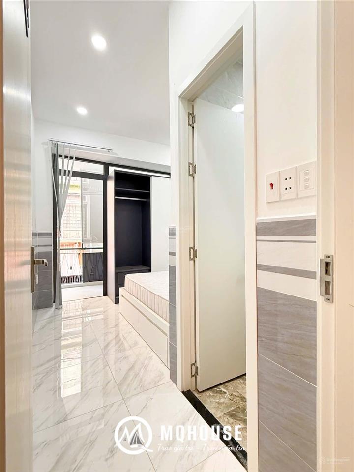 Khai trương căn hộ ban công, tách bếp, giá sv ngay vx dân chủ, chợ bàn cờ, ngã 6 phù đổng, ueh, hsu
