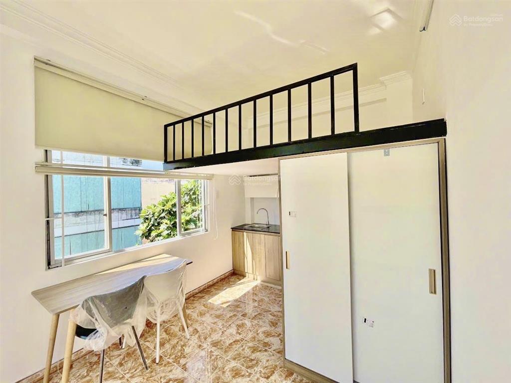 Duplex ban công máy giặt riêng dt lớngiá sv ngay vạn hạnh mall,hà đô,đh hsu,bku,ueh, huflit q10