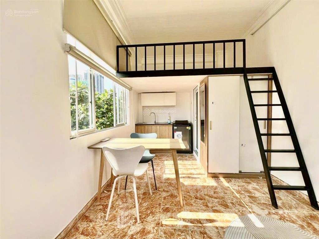 Duplex ban công máy giặt riêng dt lớngiá sv ngay vạn hạnh mall,hà đô,đh hsu,bku,ueh, huflit q10