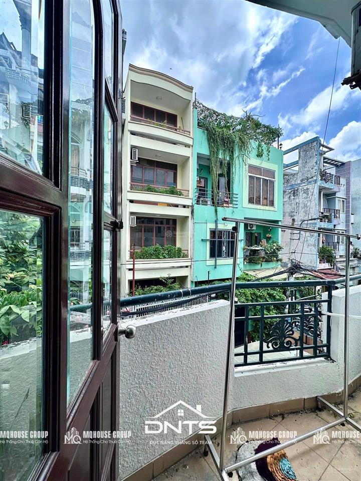 Căn hộ 2 phòng ngủ ban côngmáy giặt riêng ngay cầu lê văn sỹ,bờ kè,vx dân chủ, ueh,hsu,huflit,bku