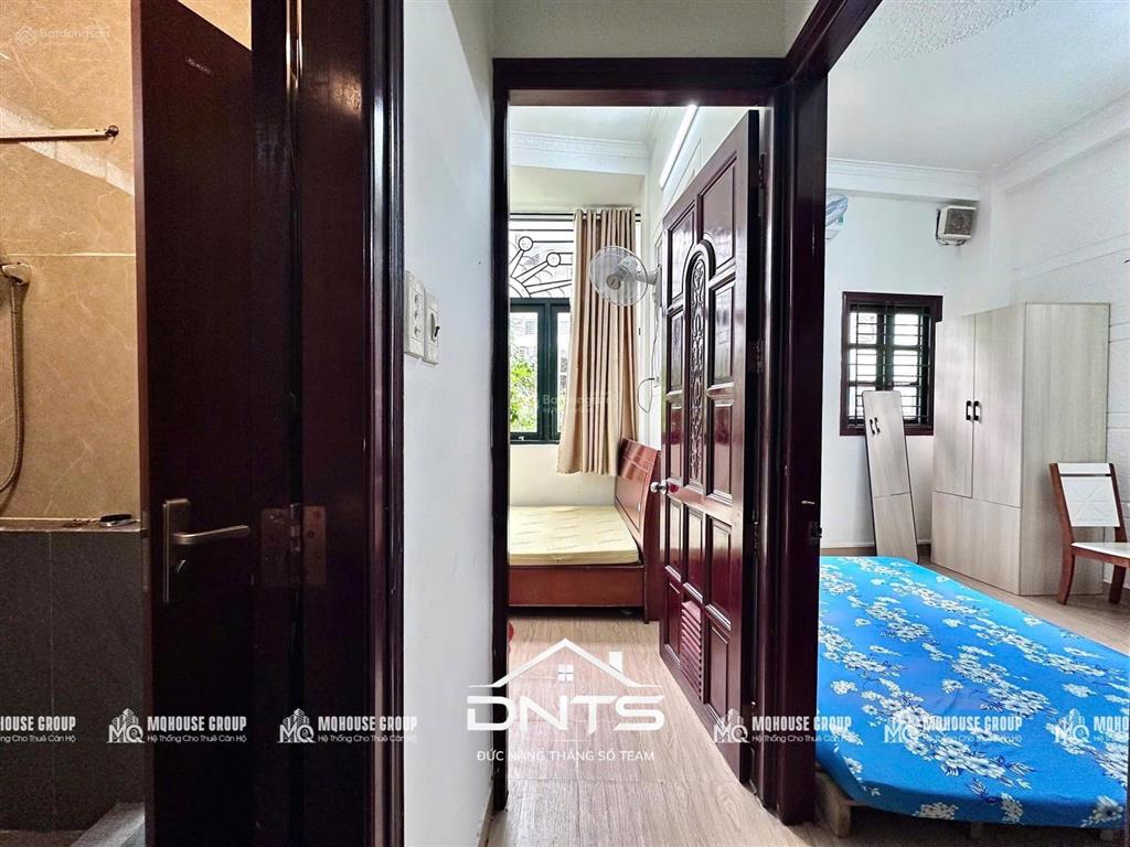 Căn hộ 2 phòng ngủ ban côngmáy giặt riêng ngay cầu lê văn sỹ,bờ kè,vx dân chủ, ueh,hsu,huflit,bku
