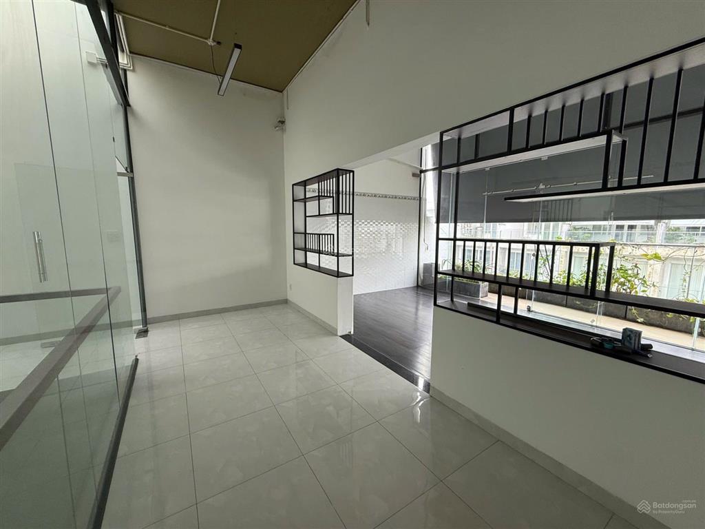 Cho thuê sàn 70m2 giá 22 triệu/tháng.  0906 661 ***