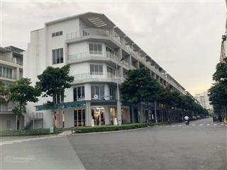 Cho thuê văn phòng 25m2 lầu 2 giá 10 triệu