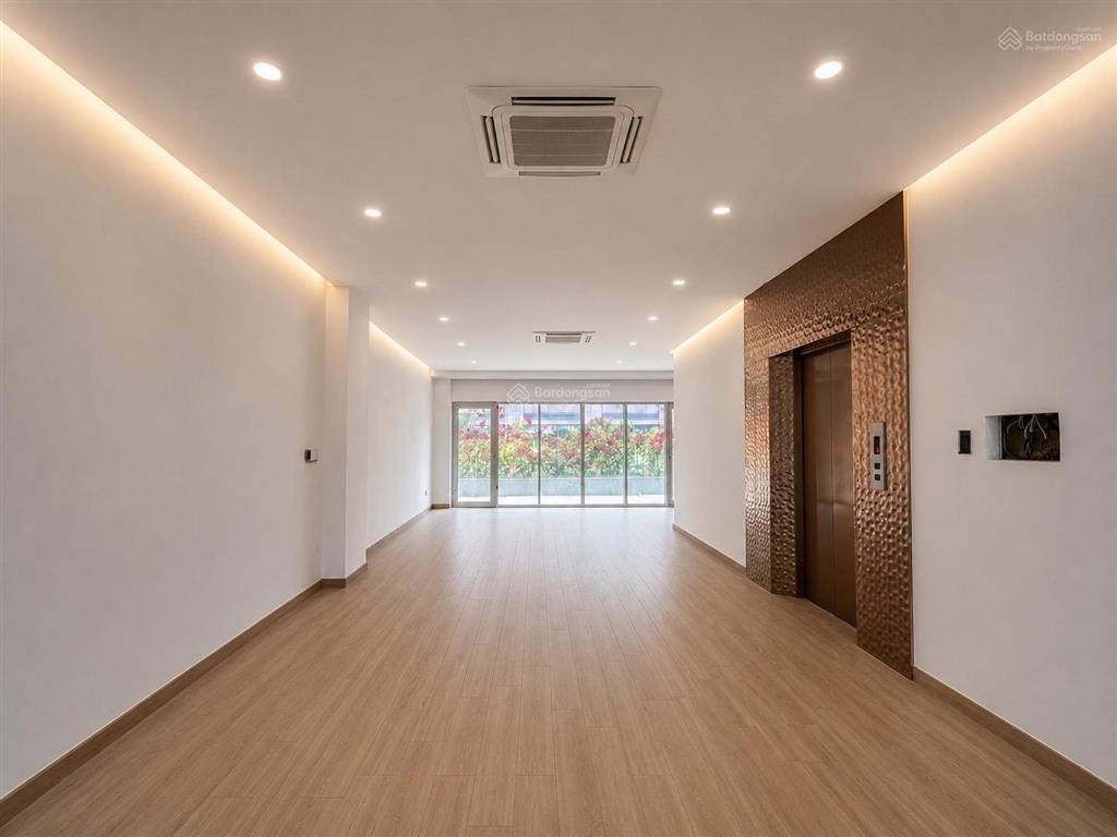 Cho thuê nguyên căn nguyễn cơ thạch giá 9000$
