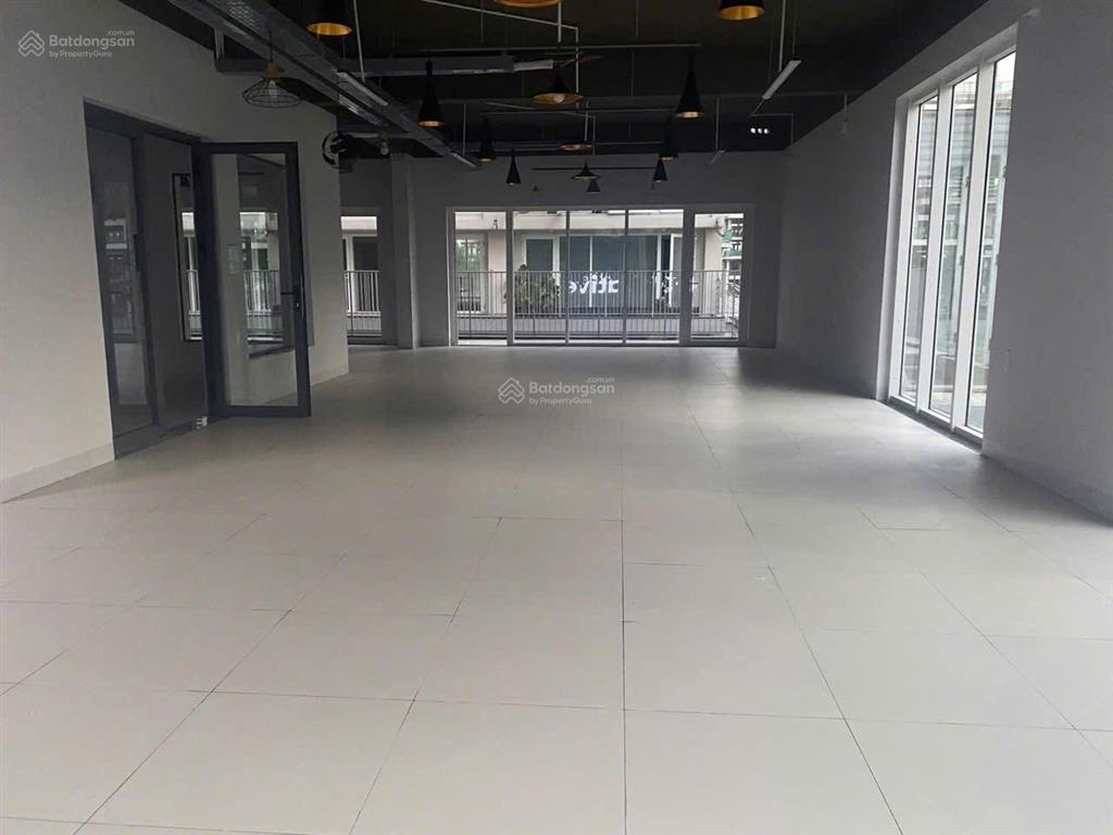 Cho thuê nguyên căn nguyễn cơ thạch giá 9000$