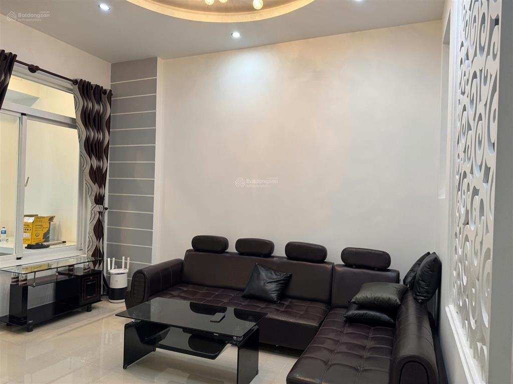 Cho thuê nhà riêng 72 s5, 30 triệu, sd gần 300m2, 4pn + 5wc + 3 tầng, đẹp, nhiều tiện ích