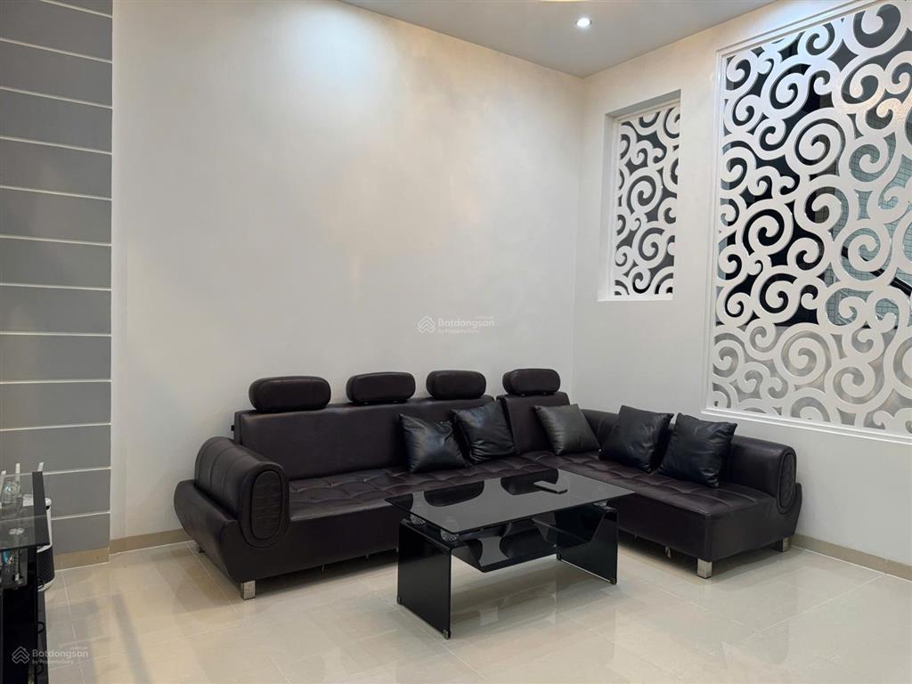 Cho thuê nhà riêng 72 s5, 30 triệu, sd gần 300m2, 4pn + 5wc + 3 tầng, đẹp, nhiều tiện ích