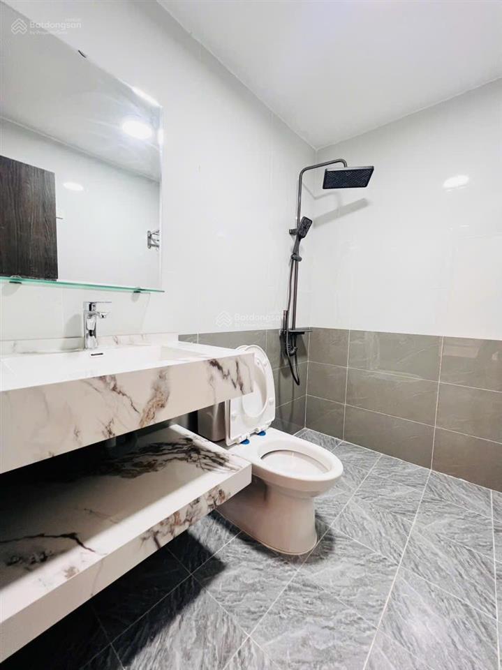 Hiếm! căn góc 3pn tầng trung m3m4 nguyễn chí thanh  view ngã 4  giá 10.2 tỷ