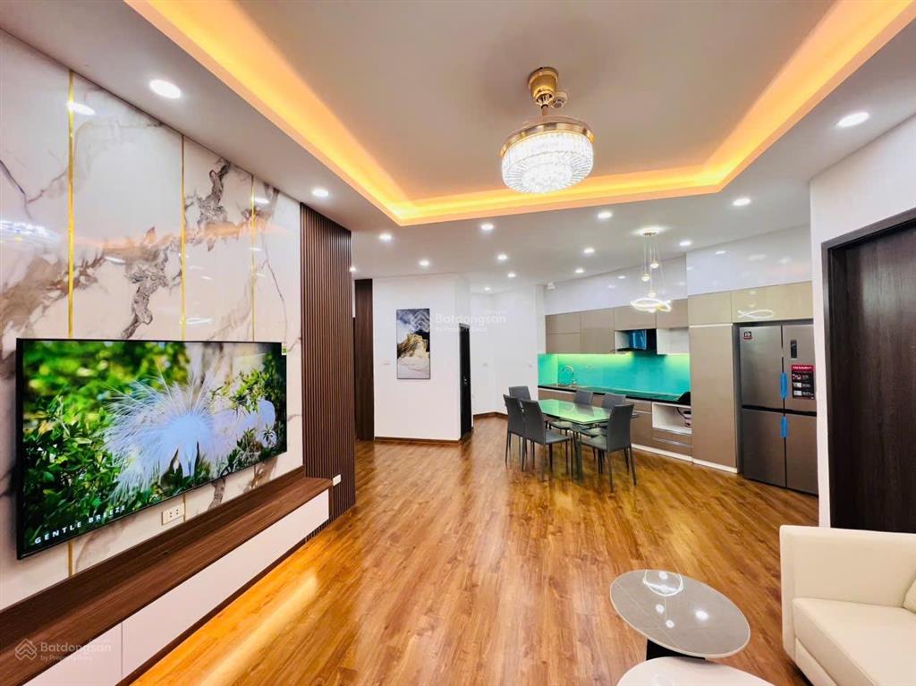 Hiếm! căn góc 3pn tầng trung m3m4 nguyễn chí thanh  view ngã 4  giá 10.2 tỷ