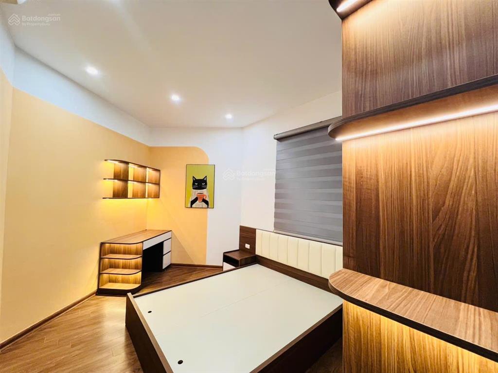 Hiếm! căn góc 3pn tầng trung m3m4 nguyễn chí thanh  view ngã 4  giá 10.2 tỷ