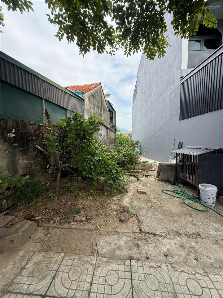 Bán lô đất thôn đông mai  cạnh ủy ban hành chính công