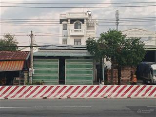 Nhà 1 trệt 2 lầu mặt tiền đại lộ bình dương. giảm từ 9,8 tỷ xuống còn 8,5 tỷ