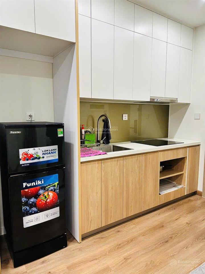 Giá9,5 tr/tháng. cho thuê căn hộ studio cực rộng, full nội thất, view hồ mễ trì, thanh xuân.