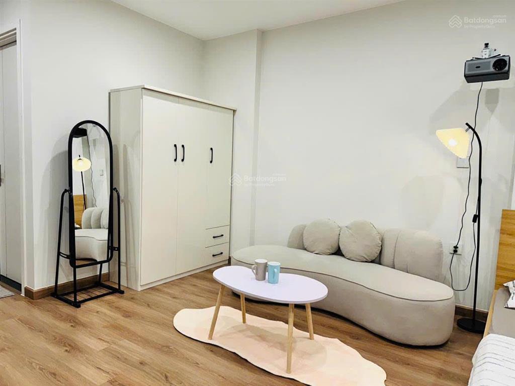 Giá9,5 tr/tháng. cho thuê căn hộ studio cực rộng, full nội thất, view hồ mễ trì, thanh xuân.