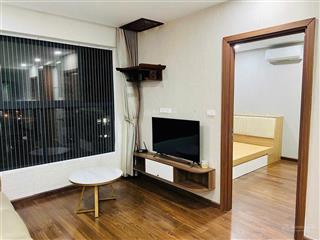 Cho thuê căn hộ 2 ngủ, 85m2, căn góc, full nội thất, lê văn lương, thanh xuân. giá13,5 triệu/tháng