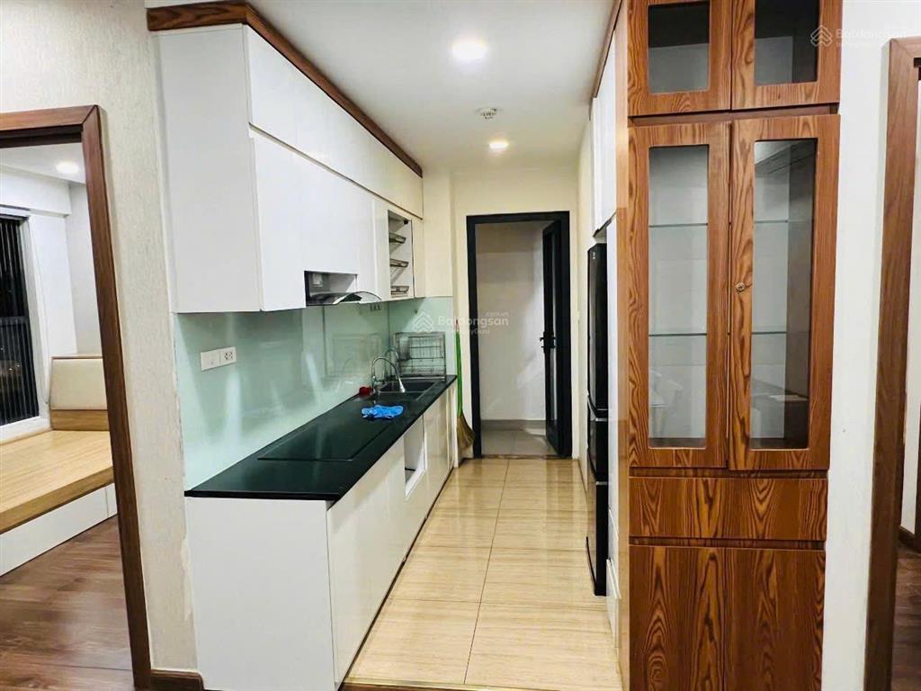 Cho thuê căn hộ 2 ngủ, 85m2, căn góc, full nội thất, lê văn lương, thanh xuân. giá13,5 triệu/tháng