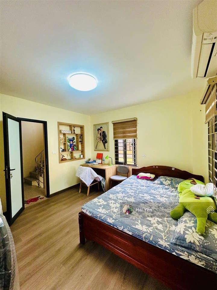 Bán nhà riêng hai bà trưng, căn góc, 3 thoáng, 5 tầng x 35m², thang máy, sẵn sổ.  0867 711 ***