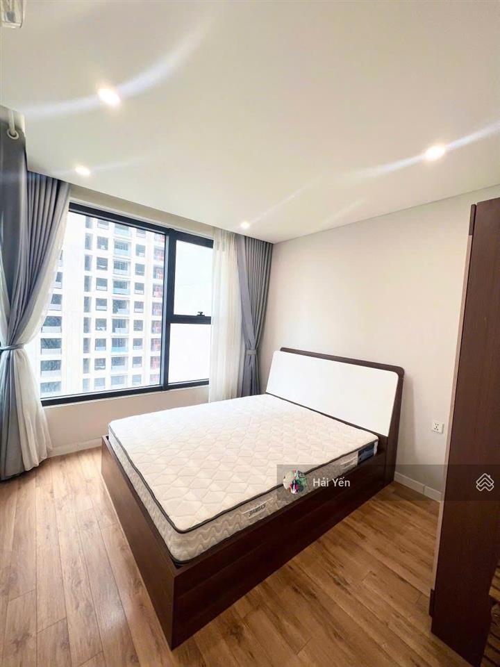Cho thuê ch 3 phòng ngủ, dt 110m2, vài bước chân ra công viên phùng khoang, tố hữu. giá 13,5tr/th