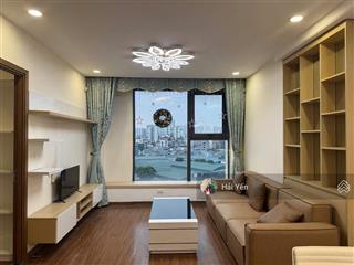 Cho thuê căn hộ tòa golden palm, 21 lê văn lương, dt 95m2, 2pn, hướng mát. giá 18 triệu/tháng