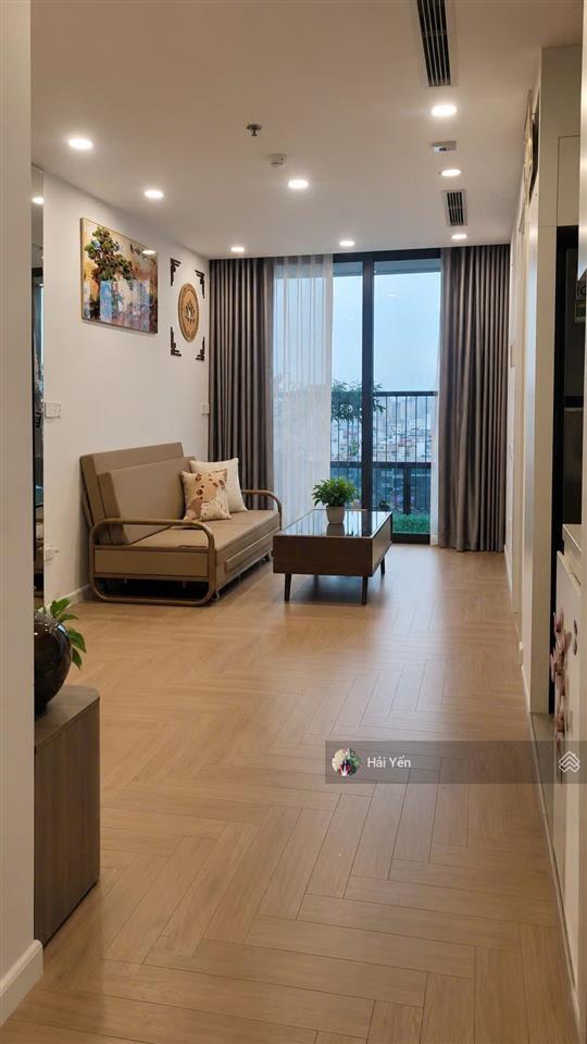 Giá 10 tr/tháng! cho thuê căn hộ 76m2, 2 p.ngủ tòa ecogreen, nguyễn xiển, nhà mới sơn sửa đẹp.