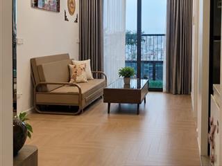 Giá 10 tr/tháng! cho thuê căn hộ 76m2, 2 p.ngủ tòa ecogreen, nguyễn xiển, nhà mới sơn sửa đẹp.