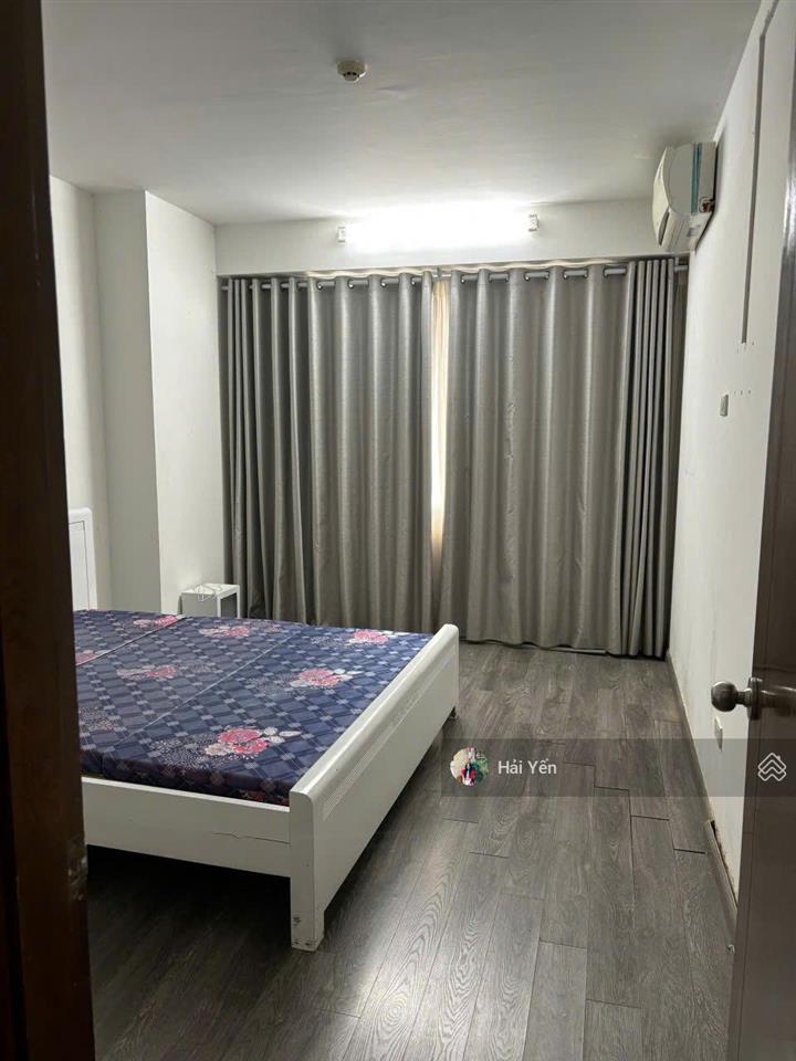 Giá tốt tôi cho thuê căn 2 ngủ, 2vs, dt 95m, nhà rộng, thoáng, giá 14tr/th tại golden land