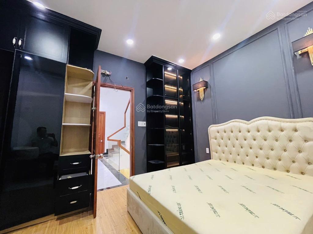 Bán nhà mới 3 tầng ngay chợ hiệp bình 66m2 ngang 4m khu đồng bộ chỉ 7,8 tỷ thương lượng