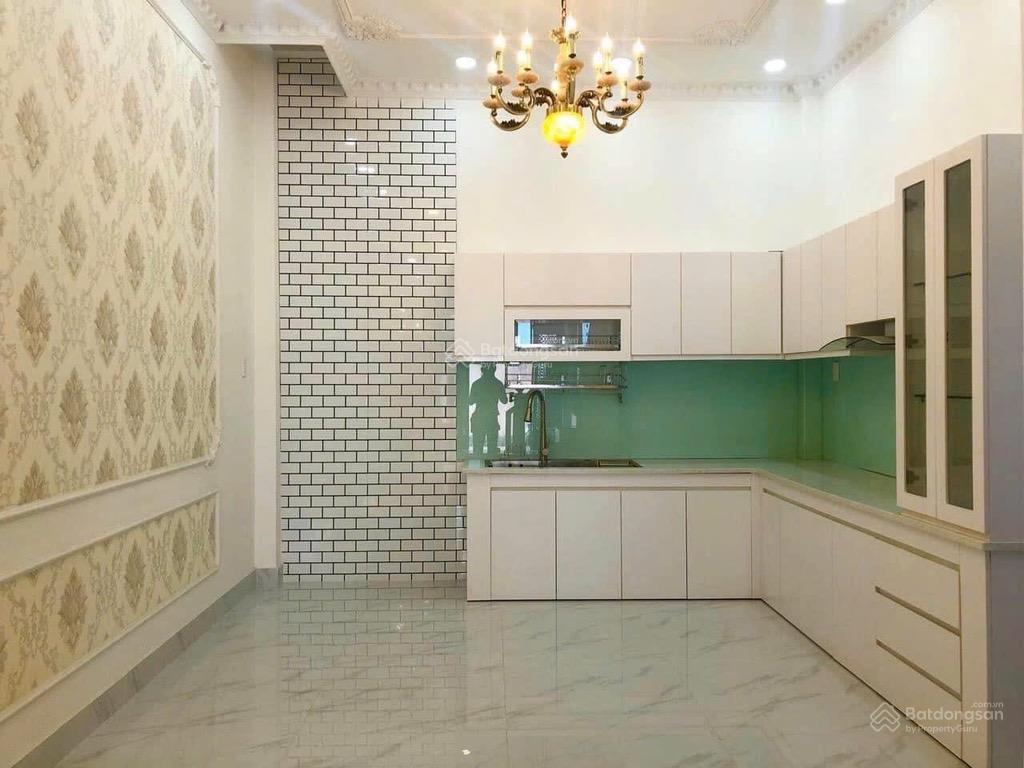 Bán nhà mới 3 tầng ngay chợ hiệp bình 66m2 ngang 4m khu đồng bộ chỉ 7,8 tỷ thương lượng