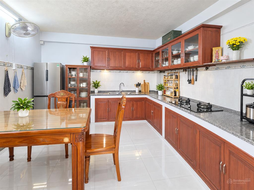 Bán nhà quốc lộ 13 52m2 3 tầng ngang hơn 5m gần khu hồng long vạn phúc city chỉ 5 tỷ