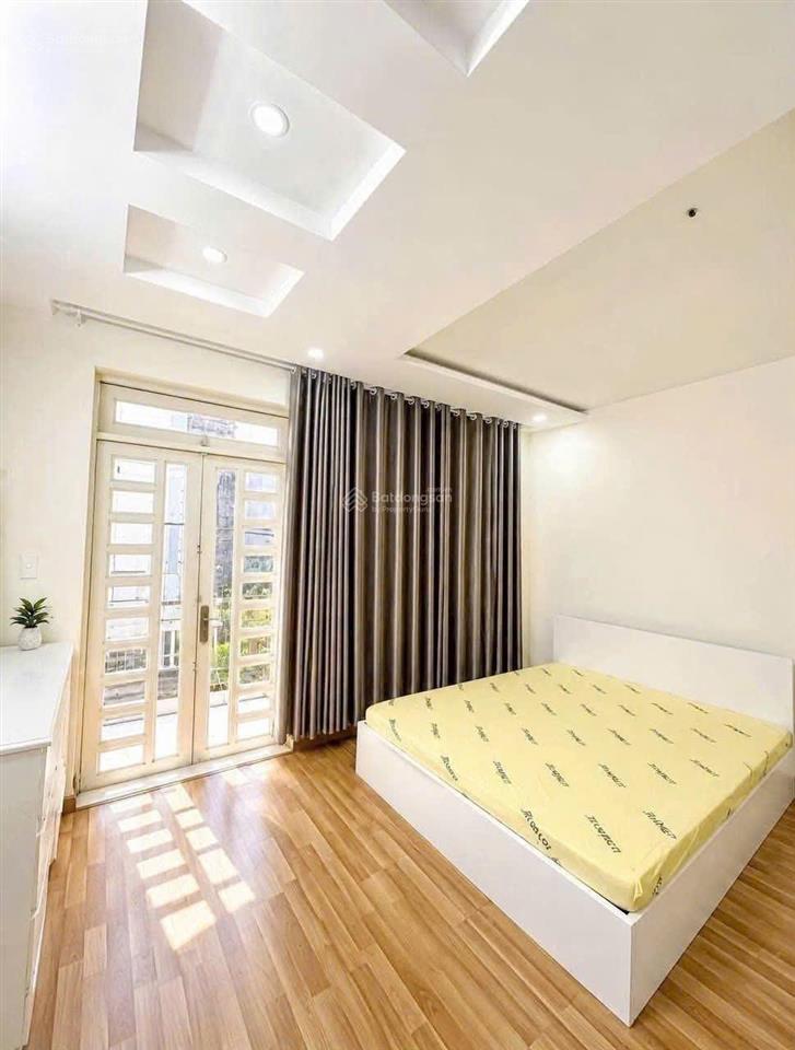 Nhà 3 tầng 54m  4pn  ngang 4,5m  đường 5m  quốc lộ 13  khu hồng long  6,5 tỷ