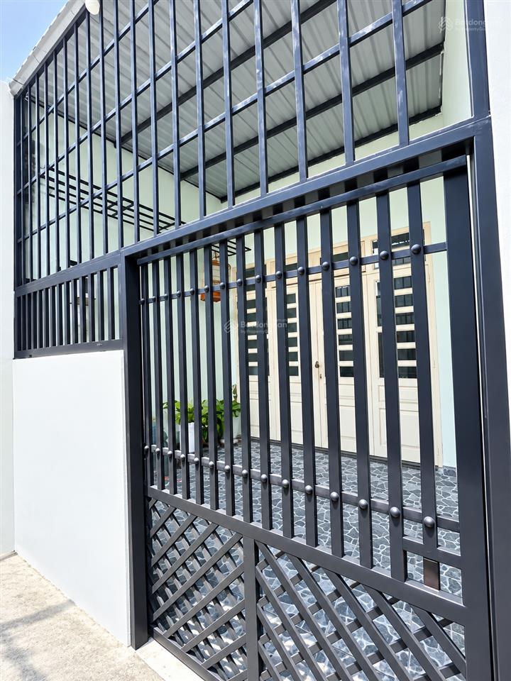 3 tỷ  nhà 59m2  đường tỉnh lộ 43  gần chợ đầu mối  sát mặt tiền đường ô tô  giá còn bớt