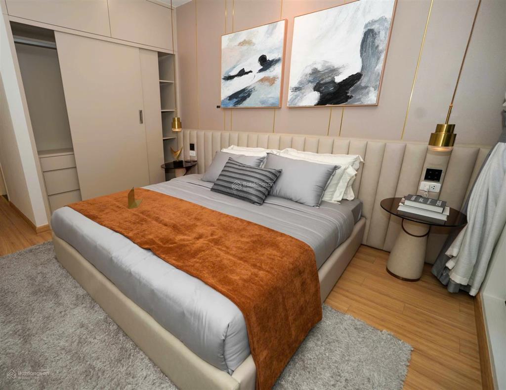 Bán căn hộ 2 pn+ tầng 19 view hồ, công viên  5.6 tỷ có thương lượng