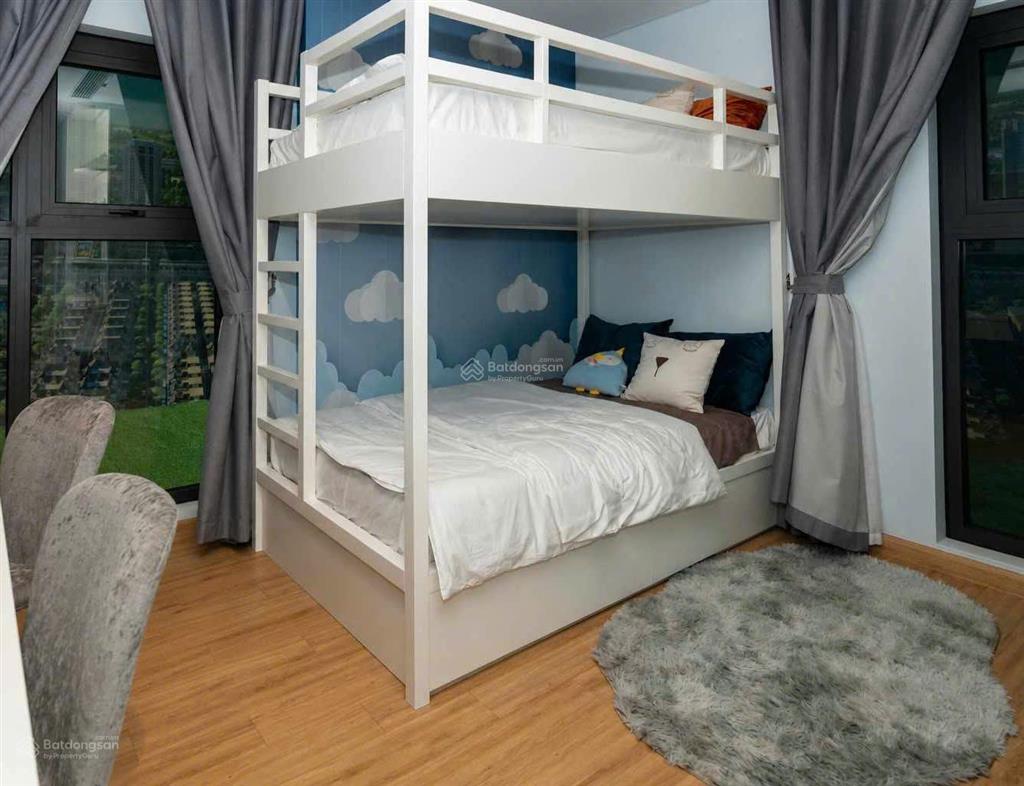 Bán căn hộ 2 pn+ tầng 19 view hồ, công viên  5.6 tỷ có thương lượng