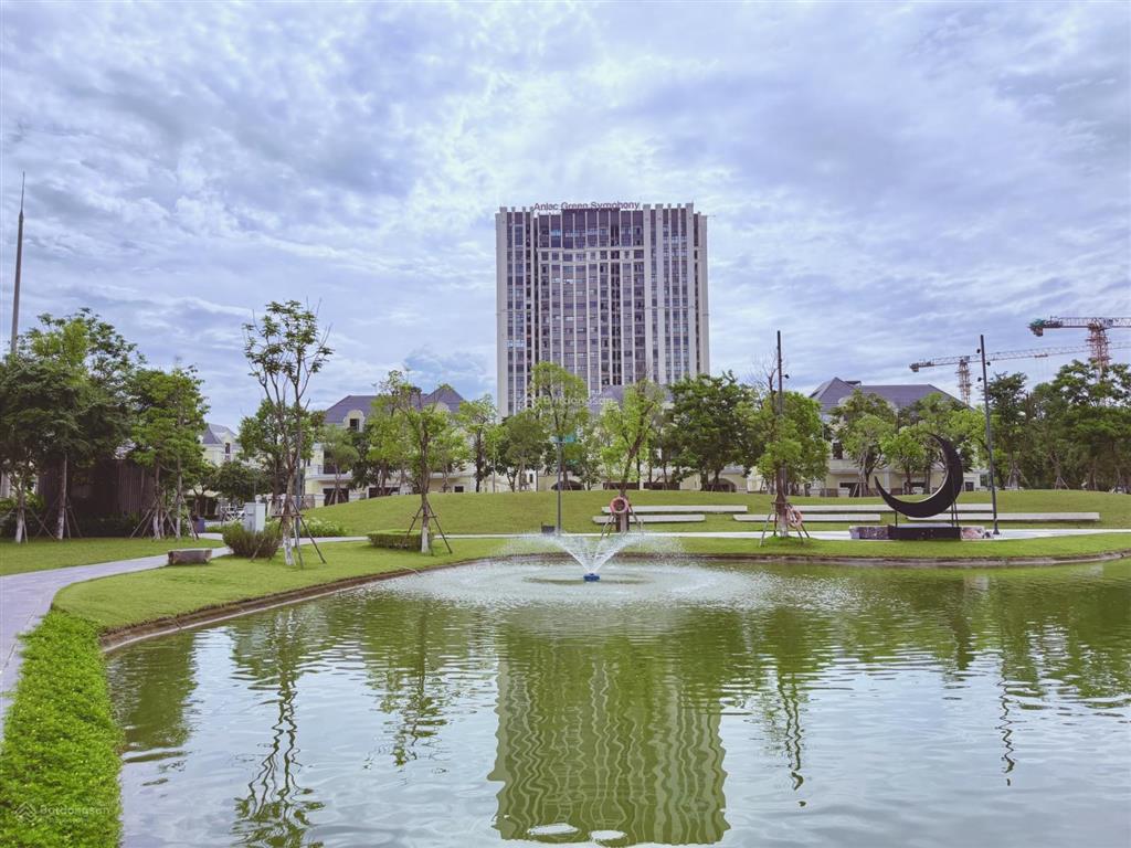 Bán căn hộ 2 pn+ tầng 19 view hồ, công viên  5.6 tỷ có thương lượng