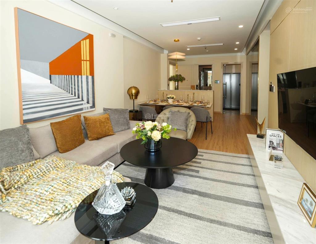 Bán căn hộ 2 pn+ tầng 19 view hồ, công viên  5.6 tỷ có thương lượng