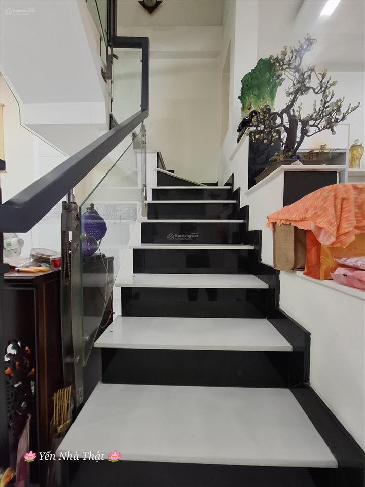 Nhà 2 mặt tiền giá rẻ  khu vực hiếm nhà bán  vừa ở vừa kd,hoặc cho thuê có dòng tiền rất ngon