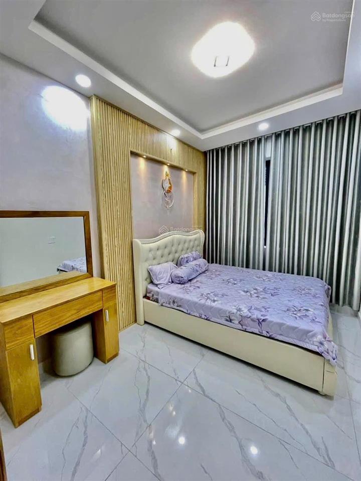 Chỉ hơn 7 tỷ mà dtcn 87m2 dtsd 230m  đúc 4 tầng  cầu thang máy 450kg  hẻm xe hơi thông