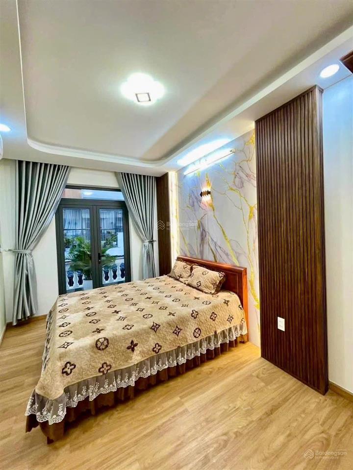 Chỉ hơn 7 tỷ mà dtcn 87m2 dtsd 230m  đúc 4 tầng  cầu thang máy 450kg  hẻm xe hơi thông