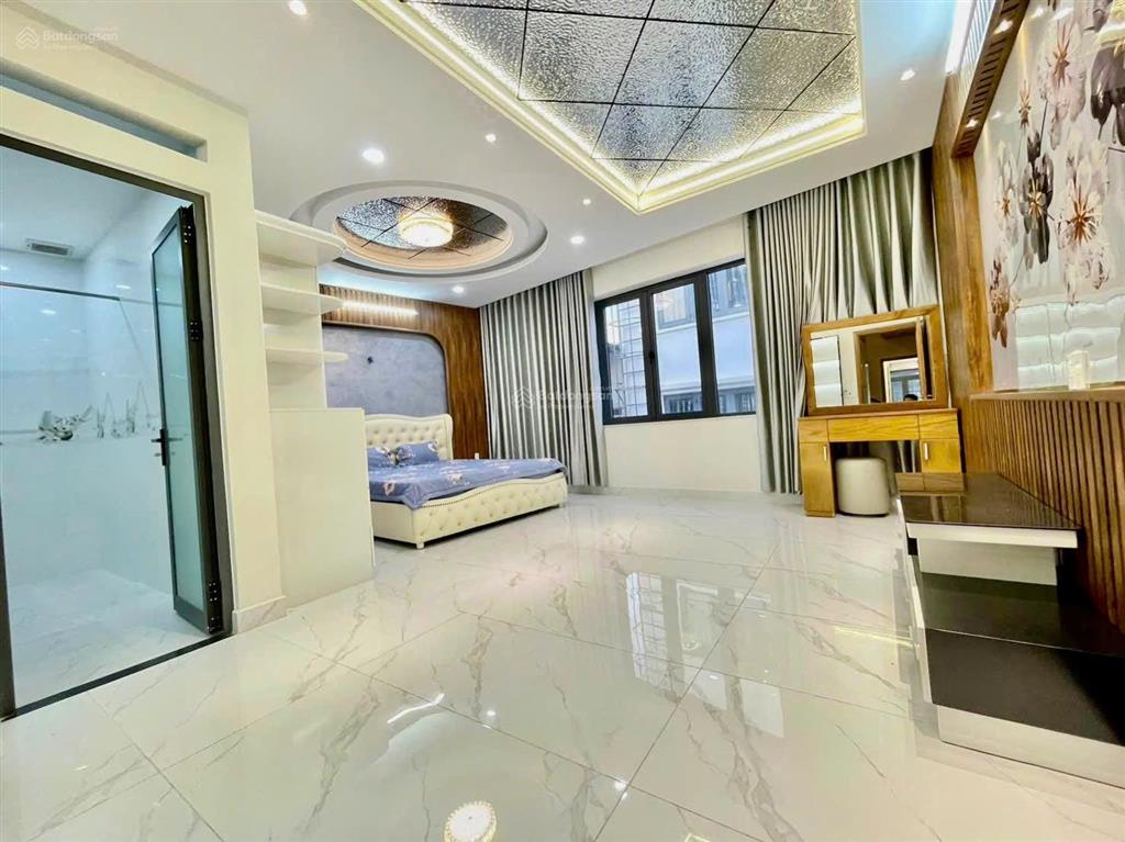 Chỉ hơn 7 tỷ mà dtcn 87m2 dtsd 230m  đúc 4 tầng  cầu thang máy 450kg  hẻm xe hơi thông