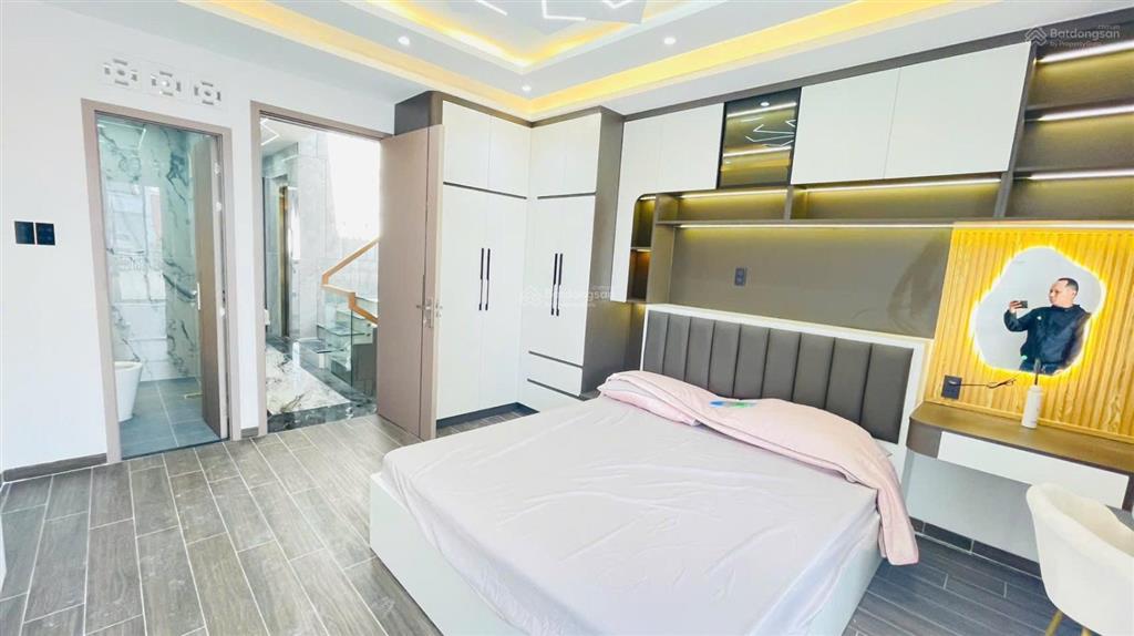 Siêu phẩm 5 tầng  thang máy  hxh ngay phạm văn chiêu  nguyễn văn khối  55m2  4pn