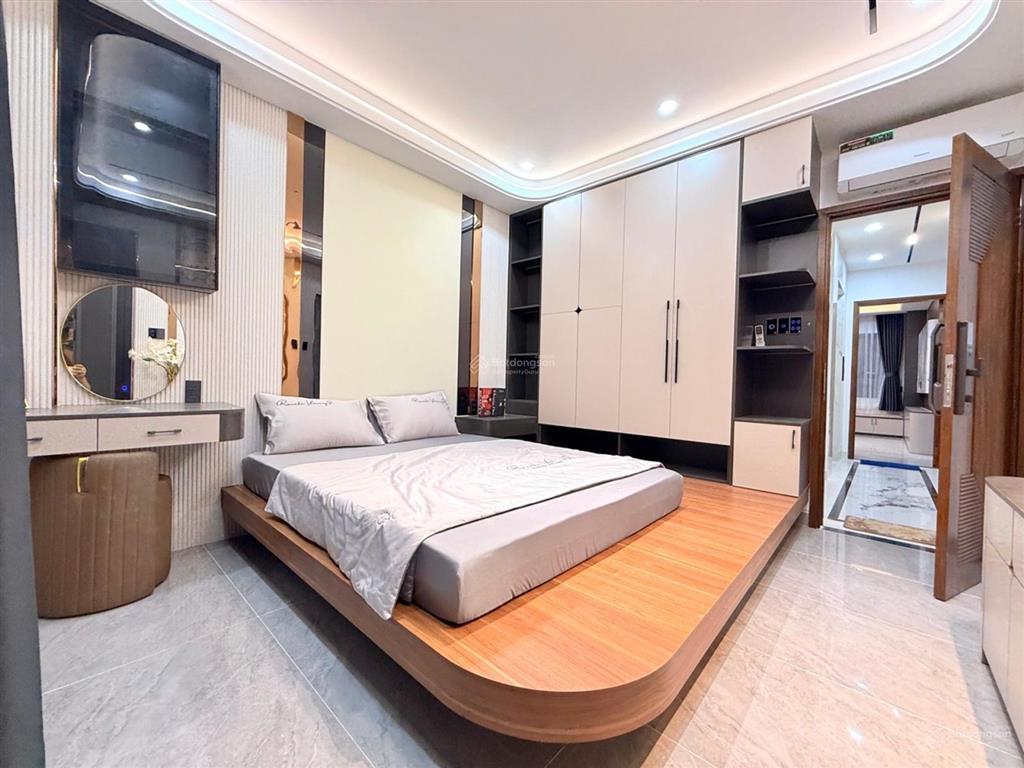 Thống nhất, phường thông tây hội (phường 11 cũ), xây 5 tầng có thang máy