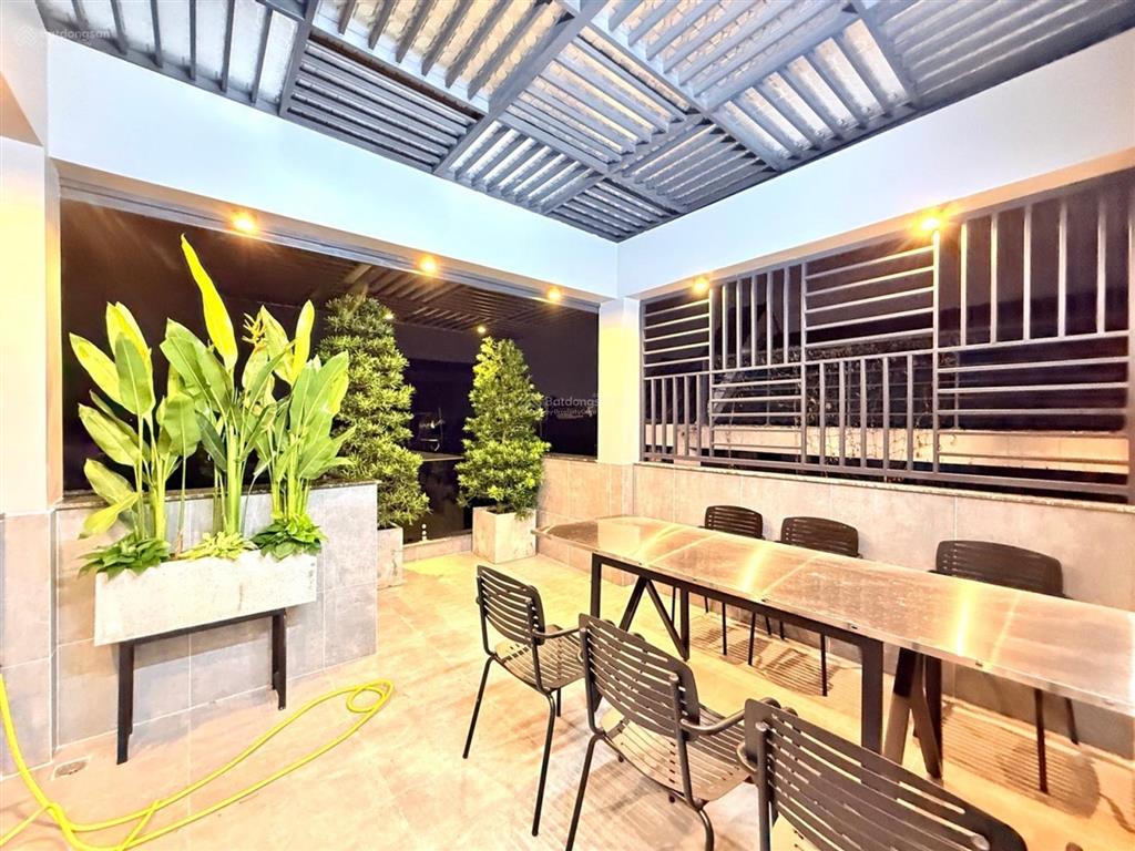Thống nhất, phường thông tây hội (phường 11 cũ), xây 5 tầng có thang máy