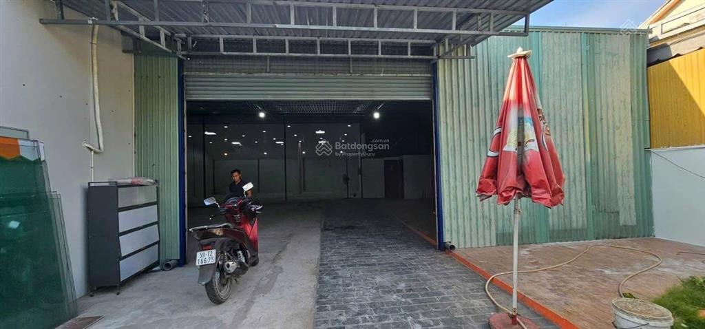 Kho q 12 ( đường lê thị riêng ) 550 m2 giá 40 triệu / tháng . ( giá tốt nhất khu vực )
