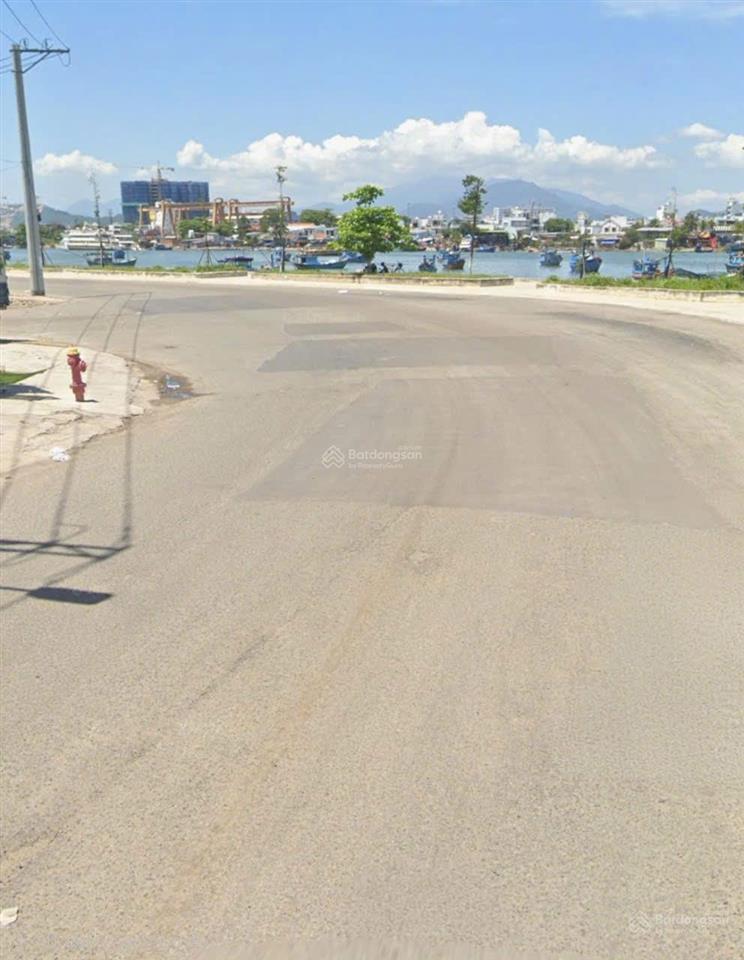 Nhà cấp 4 mặt tiền nguyễn văn linh hòn rớ 1 dt 70m2 ngang 5m view trực biển