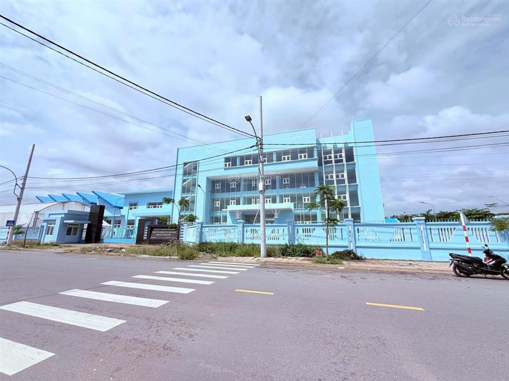 Đất tái định cư ngọc hiệp dt 96m2 ngang 4,5m đường 10m