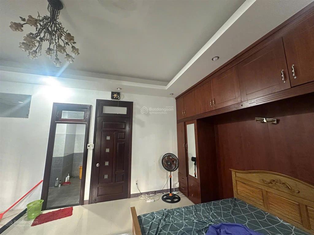 Nhà 3,5 tầng mặt tiền đường c1 nguyễn hữu xuyến dt 108m2 đối diện công viên
