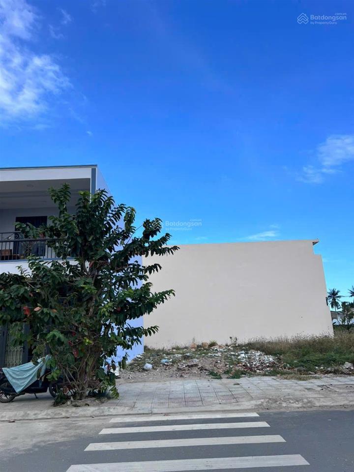 Đất tái định cư ngọc hiệp dt 75m2 đường 20m đã có sổ